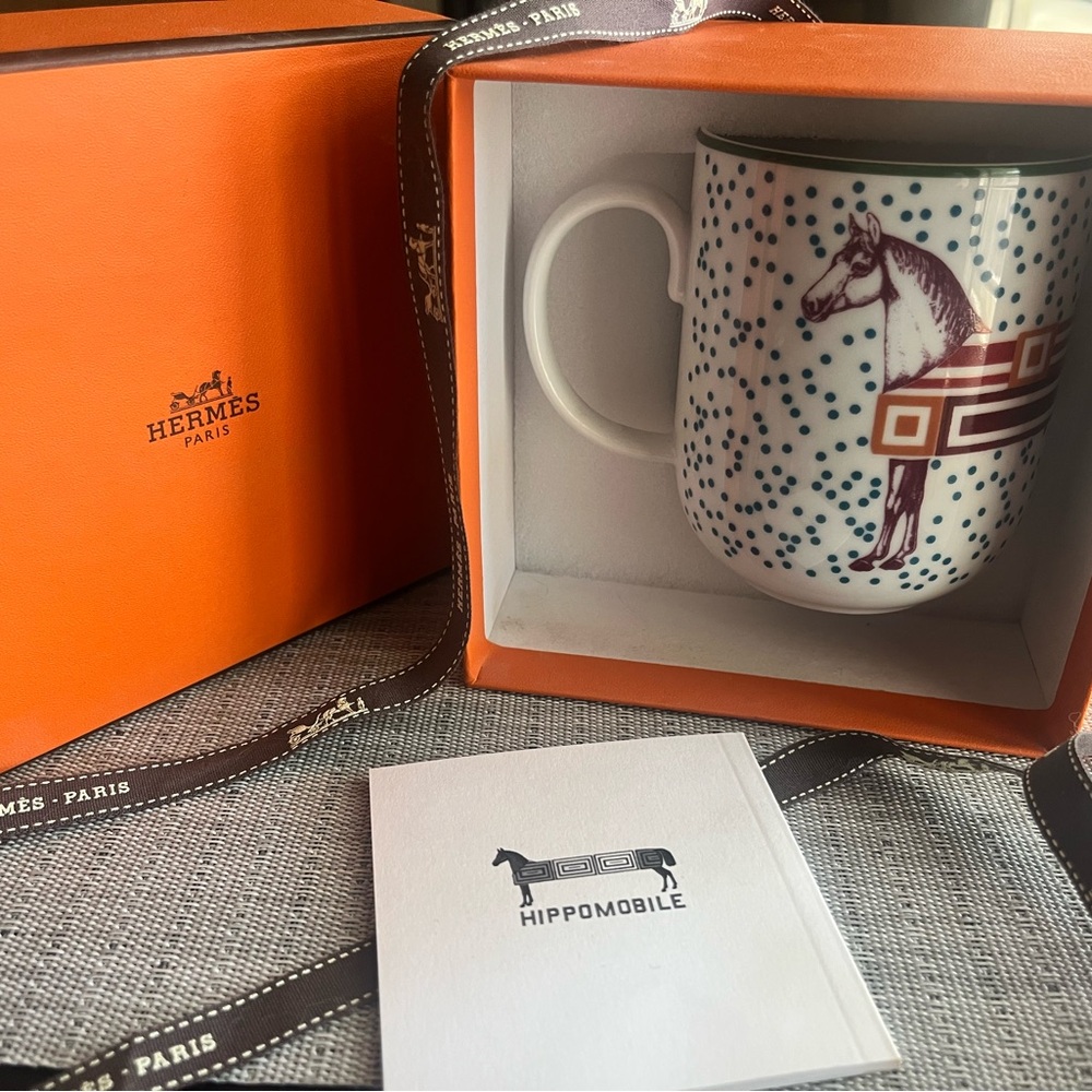 Hermès Hippomobile Porcelain Mug – New in Box
